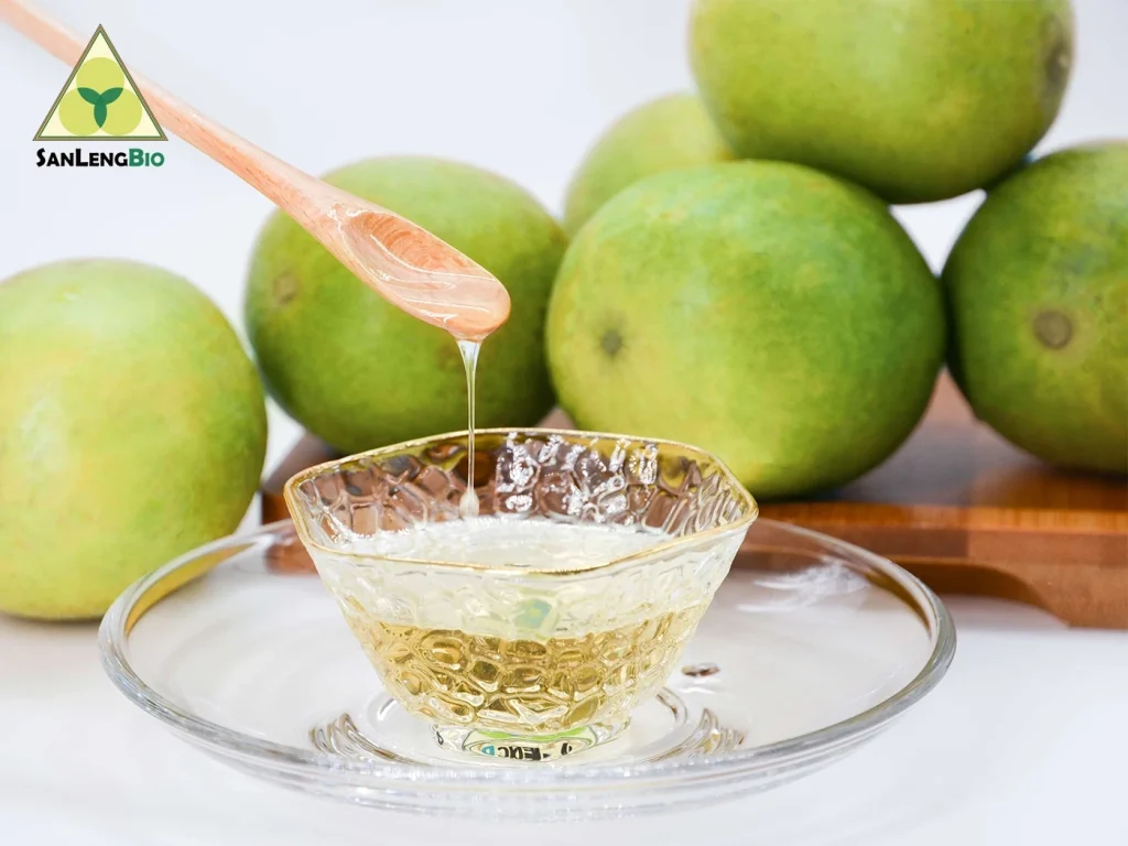 Clear Monk Fruit Juice Concentrate with transparent appearance